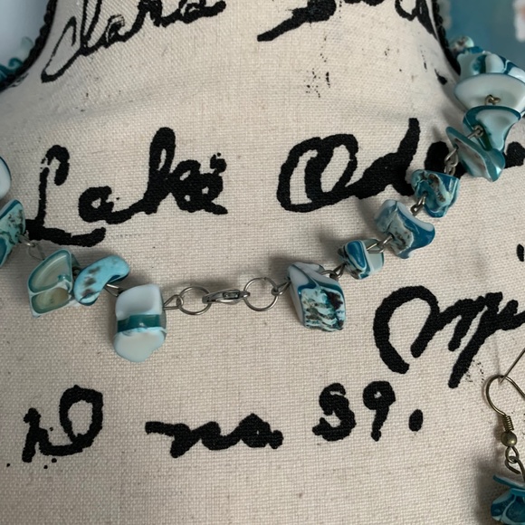 Blue Shell Necklace & matching pierced earrings - Picture 5 of 5